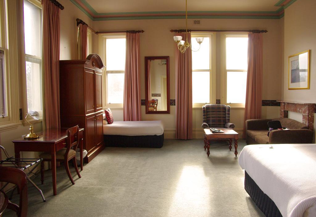 The Hotel Shamrock Bendigo Exterior photo