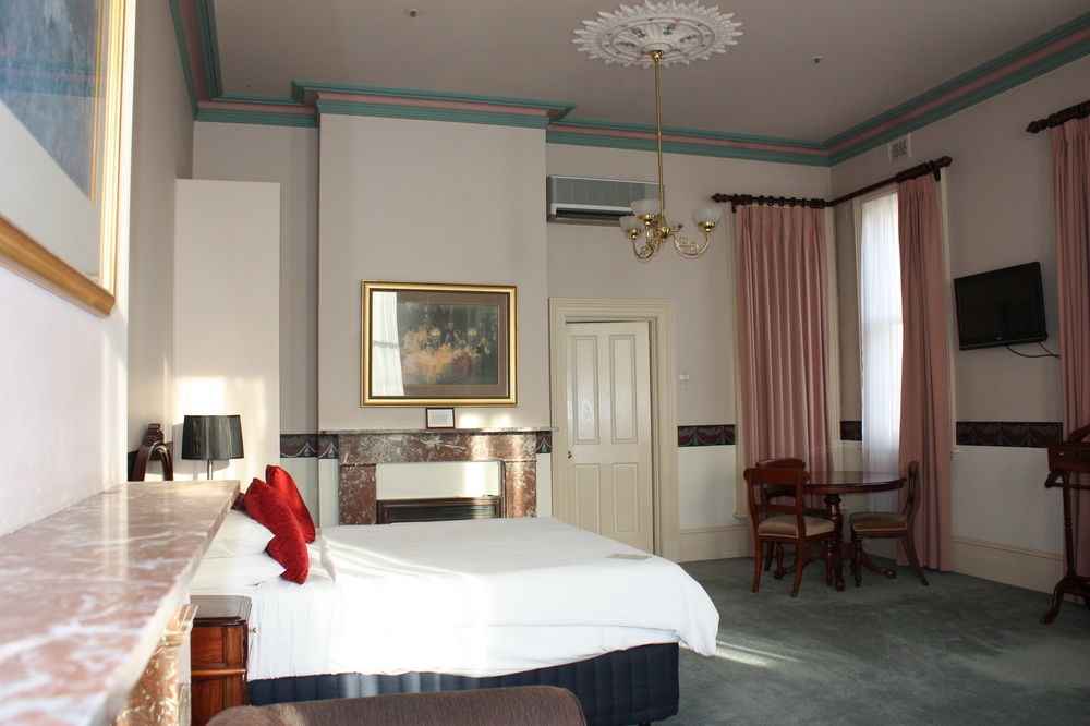 The Hotel Shamrock Bendigo Exterior photo